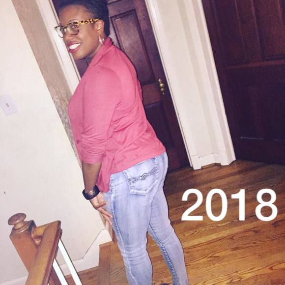 Meet the Posher Other - Meet your Posher, Juanita